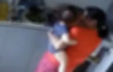 Bolak-balik Celupkan Tangan Anak Majikan ke Air Mendidih, Kelakuan  Kejam ART Ini Terungkap Lewat Rekaman CCTV, Sang Ibu: Tubuh Saya Bergetar Melihatnya