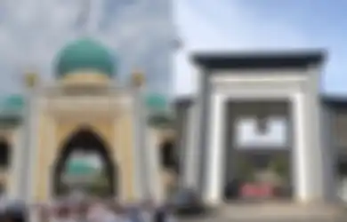 Demi Sumpah 'Sinisme Agama' Xi Jinping di Hadapan para Pimpinan Partai Komunis, Kubah Masjid Ini Dihancurkan Pemerintah China