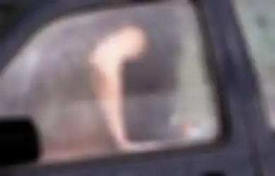 Asyik Mesum di Dalam Mobil, Sejoli Digeruduk Warga hingga Nekat Lakukan Ini Demi Kabur dari Amukan Massa