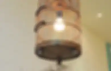 Mulai dari Sangkar Burung Hingga Botol Bekas, Intip Pernak-pernik Rumah yang Menginspirasi!