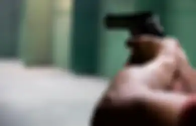 Pergoki Istri Berhubungan Seks dengan Oknum TNI, Anggota Polisi Ini Murka hingga 3 Kali Tembak Selingkuhan Istri, Hubungan Gelap Pasangannya Terkuak Gegara Ini