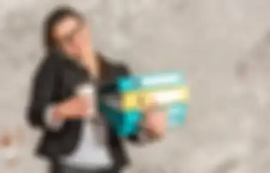 Penjelasan Makan Siang Sambil Beraktivitas Bikin Berat Badan Naik!