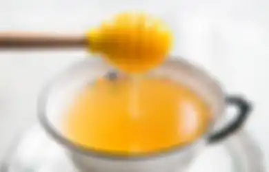 Madu Bisa Atasi Masalah Asam Lambung? Gini Cara Memanfaatkannya!