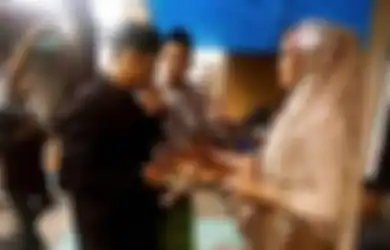 Sudah Ditawari Uang Tunai Sampai Emas, Pasangan Pengantin Ini Ngotot Nikah dengan Maskawin Ayam Bakar di Pernikahannya, Sang Kades Ungkap Fakta Mengejutkan Tentang Desanya