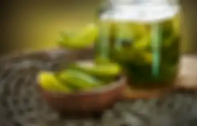 Bukan Cuma Lezat Disantap, Air Acar Ternyata Punya Beribu Manfaat Menakjubkan Bagi Tubuh