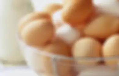 Nggak Perlu Bingung, Ini Tips Cara Kupas Telur Rebus Biar Tidak Rusak