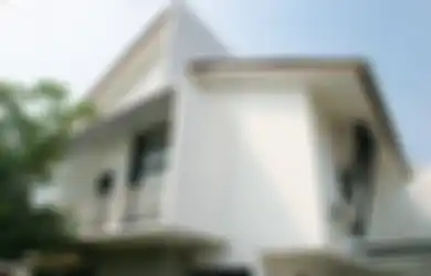  Cegah Ribut dengan Tetangga, Ada Hal di Luar Teknis Bangunan yang Wajib Diketahui saat Bikin Balkon di Rumah Tingkat