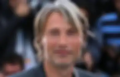 Mads Mikkelsen Dipantau untuk Jadi Kandidat Pengganti Johnny Depp di Fantastic Beast 3