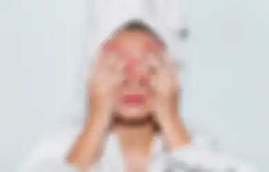 Biar Enggak Kusam, Ini 4 Tahapan Skincare Simpel Saat Lagi Menstruasi!