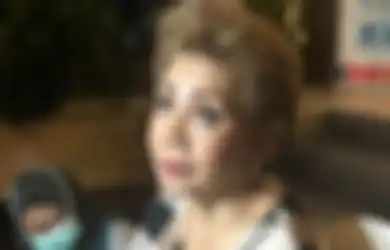 Sang Cucu Nikahi Sule, Oma Nathalia Holsher Tahan Tangis Sambil Nyatakan Ini