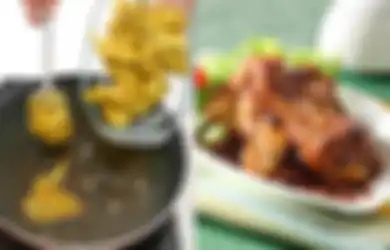 Begini Rupanya Rahasia Warteg Bikin Ayam Goreng Tidak Kering dan Sepah Meski Sudah Dingin, Cuma Pakai Trik Ini Saja!