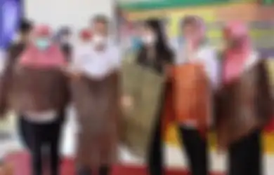 Jawaban Apa Dampak Cinta Produk Indonesia Bagi Para Pengrajin Dalam Negeri Kelas 6 SD Tema 4