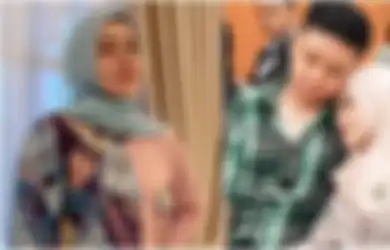 Rumah Tangga Rey Utami dan Pablo Benua Terancam Bubrah, Fairuz A Rafiq Justru Asyik Pamer Kemesraan Bareng Sang Suami: Sayang  Pasangan Itu Saling Support dalam Segala Hal