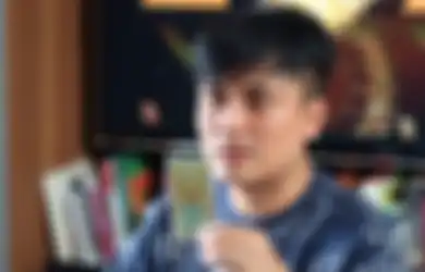 Tak Mau Tunggu Pulang Indonesia, Luna Maya Langsung Damprat Denny Darko dari Jepang Gegara Ramalannya Ini, Sang Ahli Tarot Sampai Kicep: Sekarang Gue Harus Gimana...