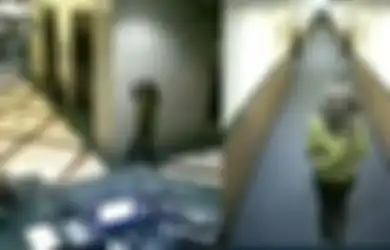 Polisi Rilis Video CCTV Detik-detik ST dan SH Masuk ke Kamar Hotel, Terkuak Mucikari Prostitusi Online Pasang Tarif Rp110 Juta