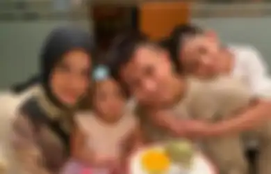 Tak Heran Mampu Buat Trio Ikan Asin Bertekuk Lutut, Fairuz A Rafiq Ternyata Datang Dari Kalangan Elite Tajir Melintir, Keluarganya Bukan Golongan Sembarangan