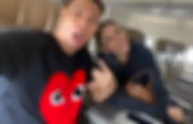 Terima Pinangan Vicky Prasetyo, Kalina Ocktaranny Pamer Foto Cincin Lamran hingga Tulis Pesan Penuh Cinta: Aku Siap Jadi Makmum Kamu