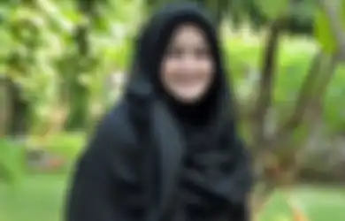 8 Tahun Menjanda, Umi Pipik Kepergok Makan dan Jalan Bareng dengan Pria Mantan Pacar Nia Ramadhani, Isu Bakal Menikah pun Mencuat, Siapa?