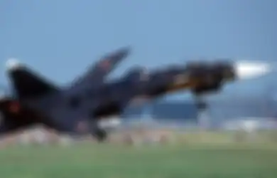 Jet Tempur Sukhoi Su-47: Pendahulu Jet Tempur Unggulan Rusia dengan Sayap Unik yang Malah Tidak Pernah Terbang, Diproduksi Saja Tidak, Amit-amit