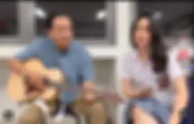 Tissa Biani Gitaran Lagu 'Hey Jude' Bareng Ray Sahetapy, Netizen: 'Tissa Emang Beda!'