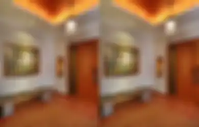 Gaya Bali pada Foyer Dikuatkan Olahan Lampu oleh Desainer Lighting Ini