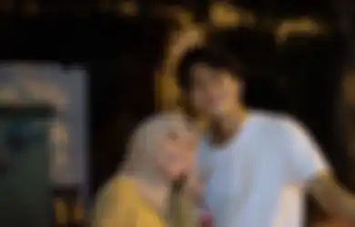 Heboh Unggahan Foto Cincin Pemberian Rizky Billar, Ayah Angkat Sang Aktor Blak-blakkan Bahas Pertemuan Keluarga Lesty Kejora