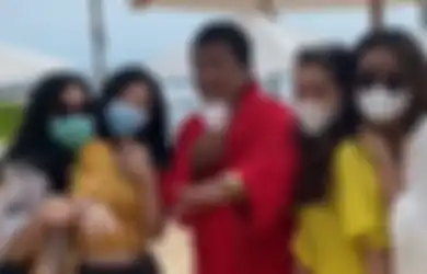 Tak Panas Hati Meski Suaminya Asyik Plesiran ke Bali Dikelilingi Wanita Seksi, Intip Mewahnya Kamar Istri Hotman Paris, Isi di Dalamnya Bikin Melongo