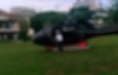 Viral Helikopter Mendarat di Lapangan Bola Depok Hingga Dikawal Koppasus dan Polairud, Ini Sosok yang Menumpanginya, Polisi Beri Penjelasan