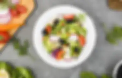 Bisa Mencegah Sembelit dan 3 Manfaat Lain Kalau Rajin Makan Salad Sayur