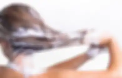 Takut Saat Rambut, Kertas dan Sepatu Tertempel Virus Corona? Simak di Sini!