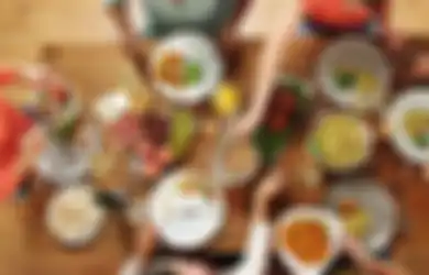 Adakan Masak-masak di Tahun Baru 2021? Jangan Takut, 6 Hal Ini Bisa Cegah Bahkan Menghilangkan Bau di Dapur!