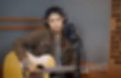 Kerasnya Ekonomi Memaksa Aris Idol Jual Murah Lagu-lagu Barunya 