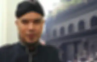 Diserang Teror Gaib di Kediamannya, Ahmad Dhani Ceritakan Bantal Bersimbah Darah Saat Dirinya Tidur hingga Buat Sang Ibu Syok