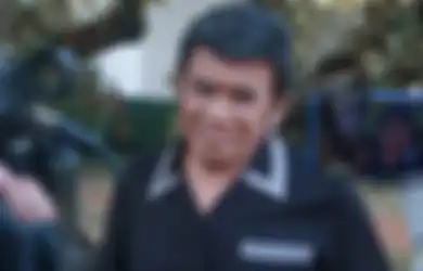 Gara-gara Ucapkan Hal Ini di Atas Panggung, Rhoma Irama Akui Sempat Dilempari Sandal Hingga Diteriaki Penonton: Hey, Ini Bukan Masjid!