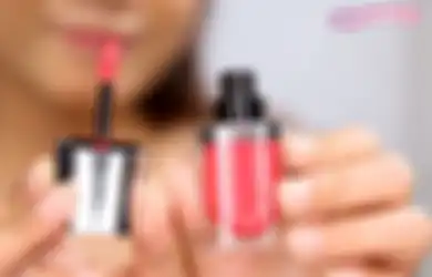 Bisa Bikin Kering dan Rusak, Inilah 5 Kesalahan Saat Memakai Lip Tint