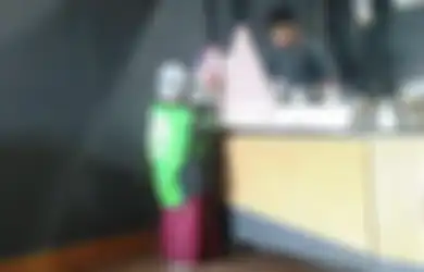 Sang Ayah Jadi Korban Tabrak Lari, Anak Kecil Ini dengan Ikhlas Ambil Order Ojek Online Demi Bantu Perekonomian Keluarga