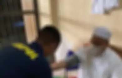 Nyaris Pingsan Gara-gara Sakit, Habib Rizieq Sempat Teriak Minta Tolong ke Tahanan Lain, Pengacara: Kami Khawatir Bisa Fatal