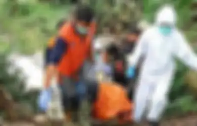 Buat Warga Pasuruan Geger, Mayat Perempuan Tanpa Busana Ditemukan Tergeletak di Atas Batu Hitam Besar: Identitasnya Masih Misterius