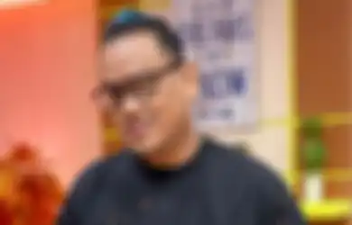 Bak Tersambar Petir di Siang Bolong, Astrid Histeris Lihat Uya Kuya Jatuh Pingsan hingga Tak Sadarkan Diri Selama Enam Hari karena Positif Covid-19