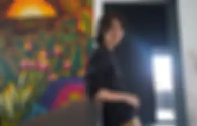 Nggak Cuma Jago Akting di Film Melankolia, Ari Irham Nge-DJ dan Nulis Buku Juga