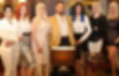Dikelilingi Wanita Cantik, Pria Pemimpin Sekte Sesat yang Ngakunya Islam Garis Keras Ini Dijatuhi Hukuman 1.075 Tahun, Memangnya Apa Kesalahan yang Diperbuatnya?