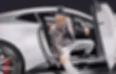 Alami Susah Tidur, Indra Kenz Iseng Beli Mobil Listrik Rp 1,5M di Toko Online, Netizen: Beda Level
