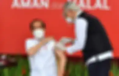Gugup Suntik Jokowi Karena Alasan Ini, Ternyata Dokter Abdul Muthalib Bukan Sosok Sembarangan