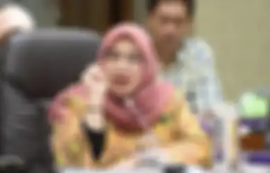 Merasa Dikalahkan Raffi Ahmad, Wakil Komisi IX Kecewa Tak Ada Perwakilan DPR yang Ikut Vaksinasi Perdana: Ya Ampun, Kok Kami Cuma Jadi Bagian Stempel