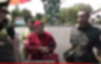 Muka Mamanya Tak Pernah Ia Tahu Gara-gara Ditinggal ke Malaysia, Prajurit TNI Ini Akhirnya Bertemu Sang Bunda Setelah 18 Tahun Lamanya