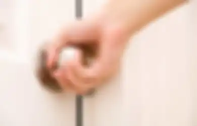Ternyata Gantung Diri, Sang Ibu Sempat Kebingungan dengan Gelagat Sang Anak yang Mengunci Pintu Tiba-tiba, Kondisinya Nahas!