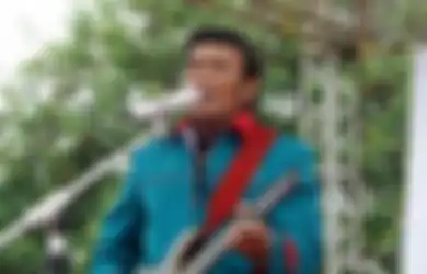 Karena Hal Ini, Rhoma Irama Sampai Diteriaki hingga Dilempar Sandal di Atas Panggung