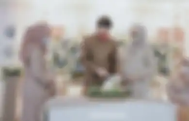 Pamer Foto-foto Selamatan Tujuh Bulanan Kehamilan, Perubahan Drastis Tubuh Zaskia Sungkar Disorot, Istri Irwansyah Lakukan Ini