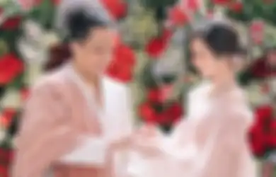 Niat Hati Ingin Pamer Kemesraan sebagai Pengantin Baru, Arie Kriting Malah Banjir Cibiran Netizen: Kasihan Ibunya