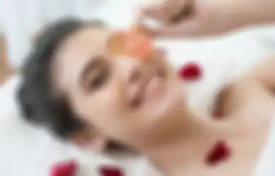 Ini Bahan-bahan Alami yang Harus Ada di Rangkaian Skincare untuk Anda yang Ingin Singkirkan Jerawat, Apa Saja Ya?